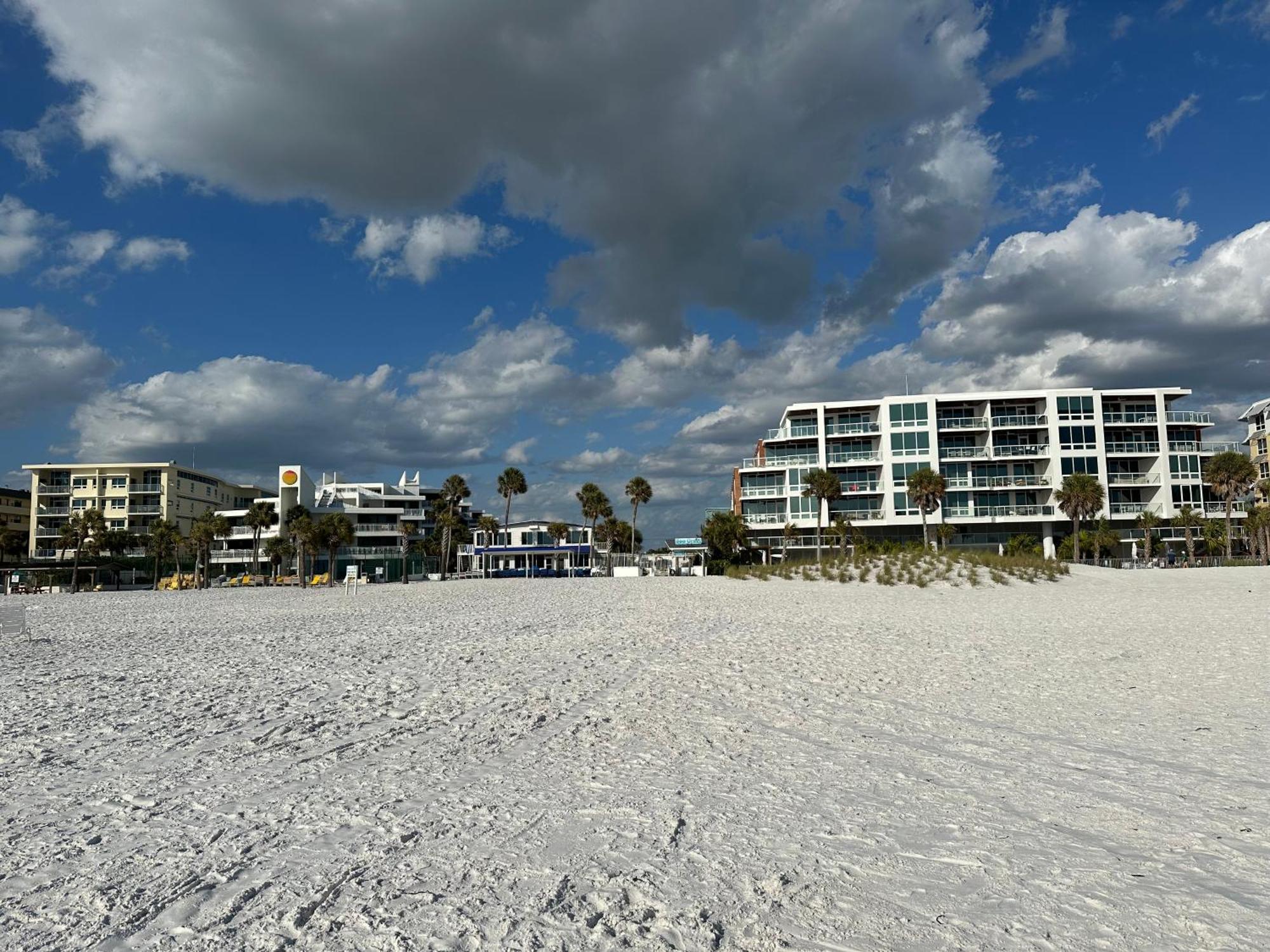 Sea Crest Aparthotel Point O'Rocks Kültér fotó